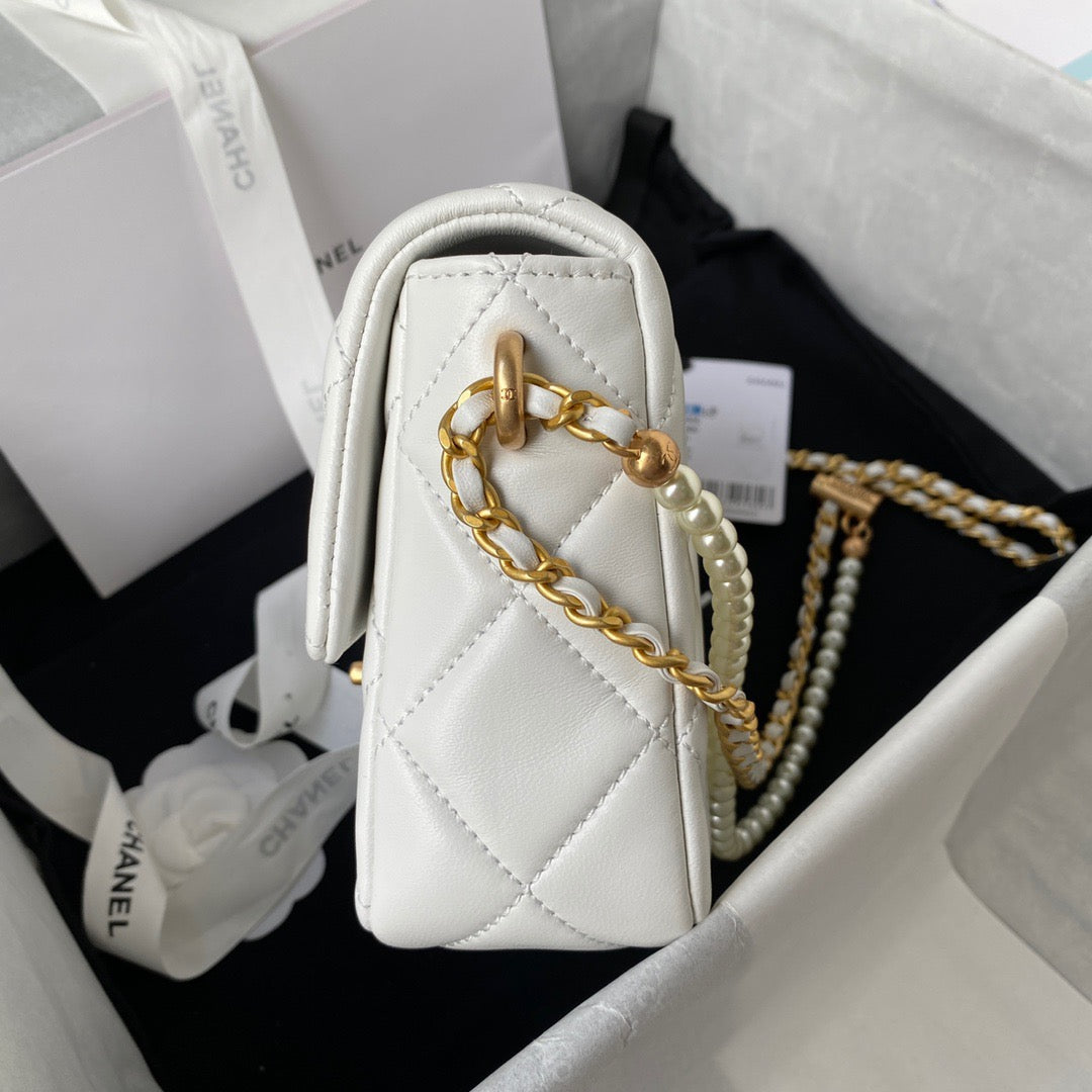Chanel Bolso Perlas y cadena