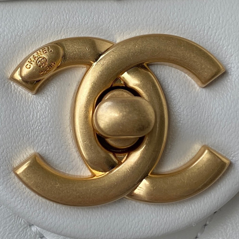 Chanel Bolso Perlas y cadena