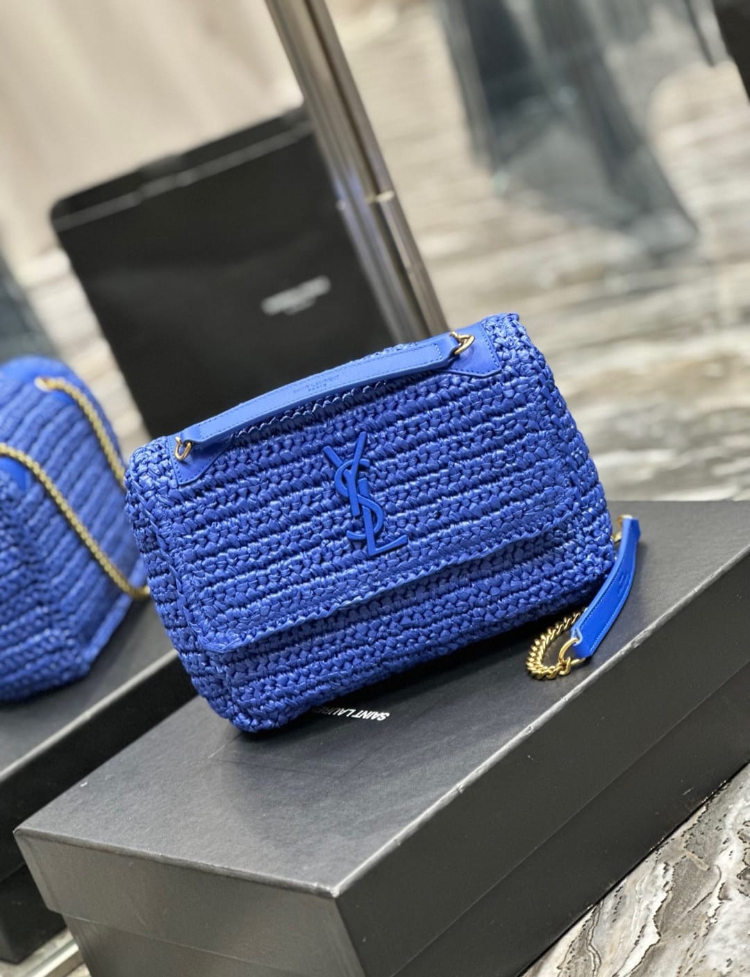 Bolsos tejidos YSL
