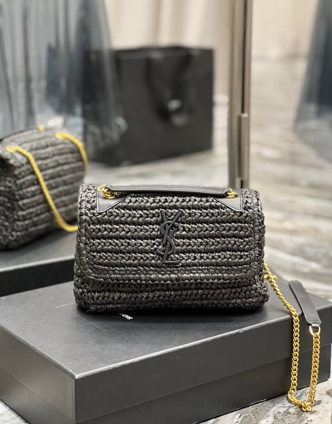 Bolsos tejidos YSL