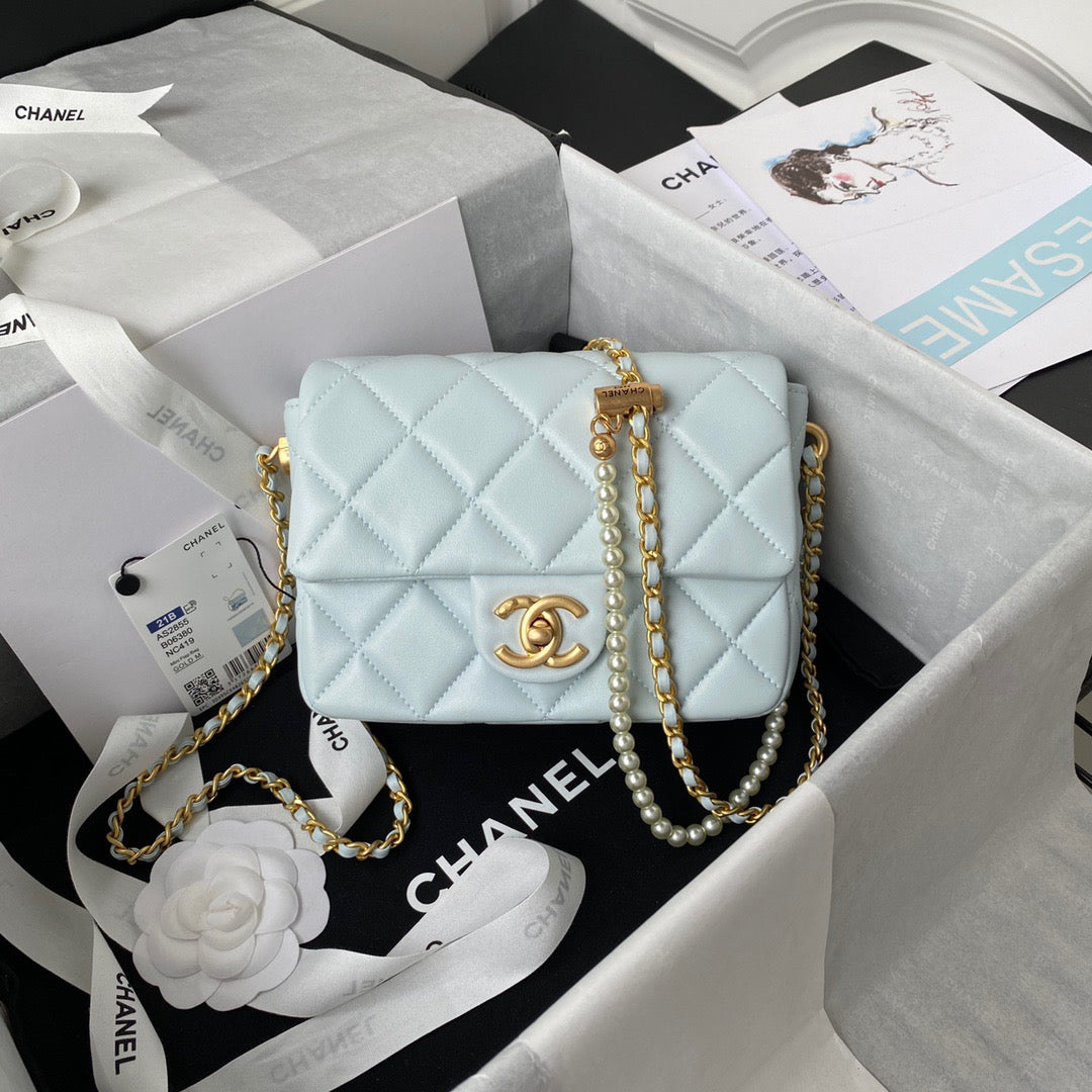 Chanel Bolso Perlas y cadena