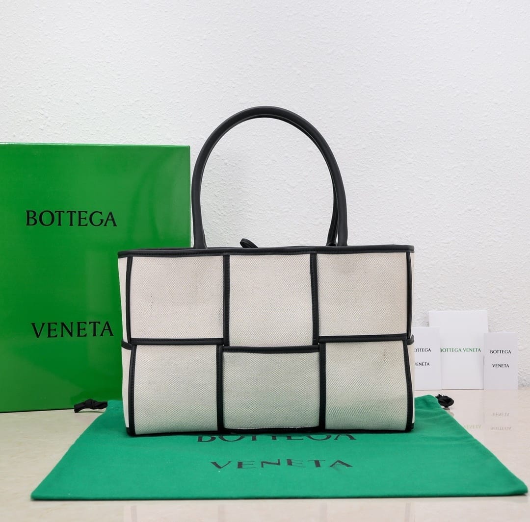 Bolso Bottega Veneta Cuadriculado