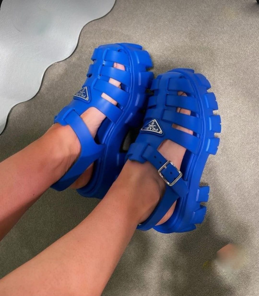 Sandalias Prada Hule